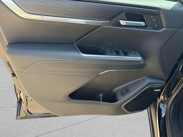 Used 2025 GMC Acadia Elevation FWD image 10