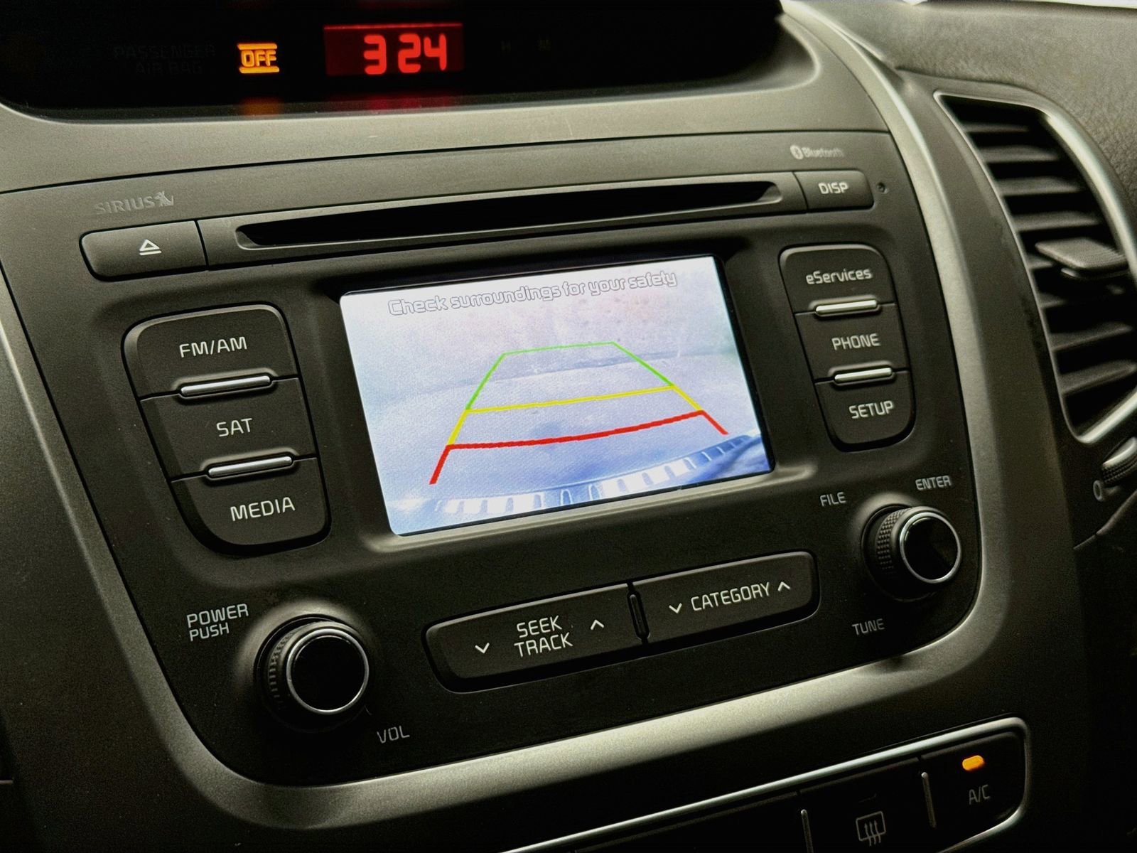 Used 2015 Kia Sorento LX AWD/4WD image 16