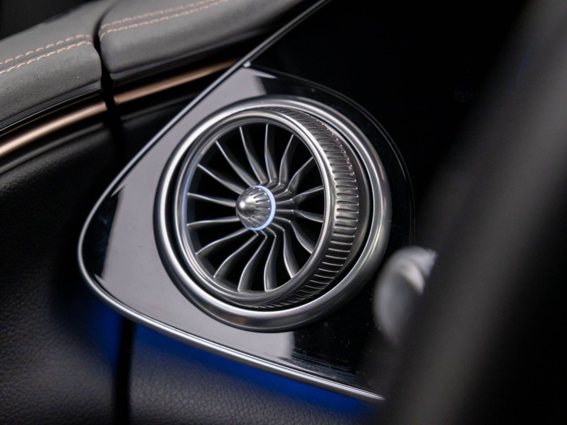 Certified 2023 Mercedes-Benz EQS 580 4MATIC SUV image 32