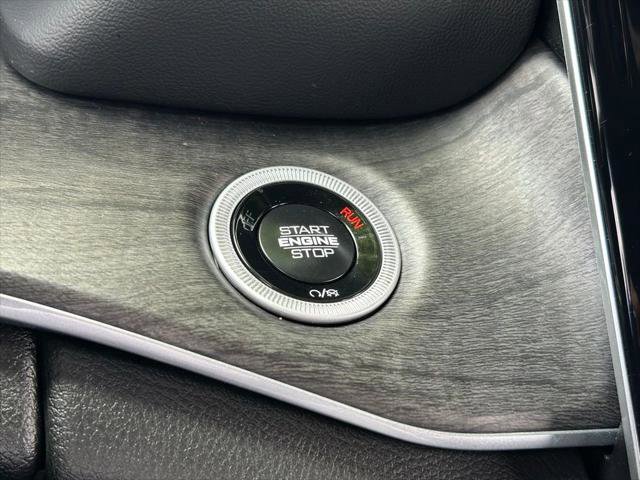 Certified 2024 Jeep Grand Cherokee Limited w/ Black Appearance Package image 51