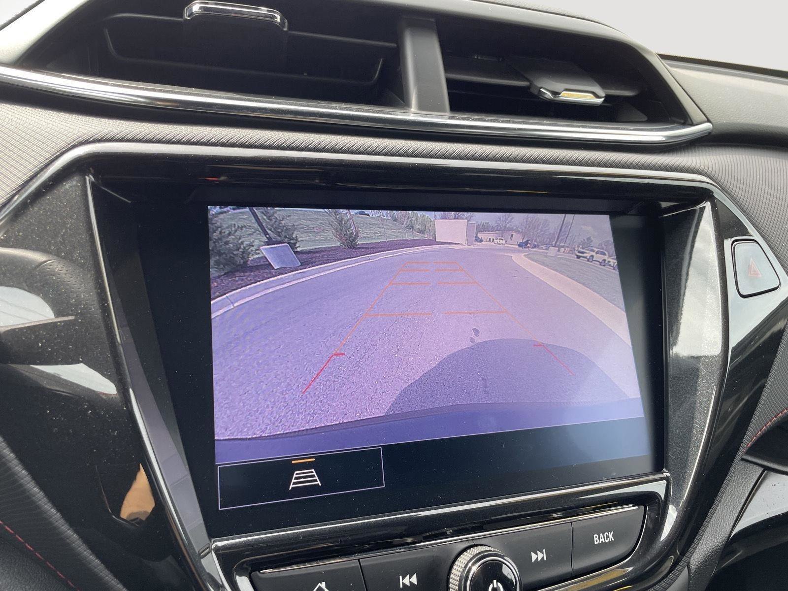 Used 2022 Chevrolet TrailBlazer RS w/ Technology Package image 29