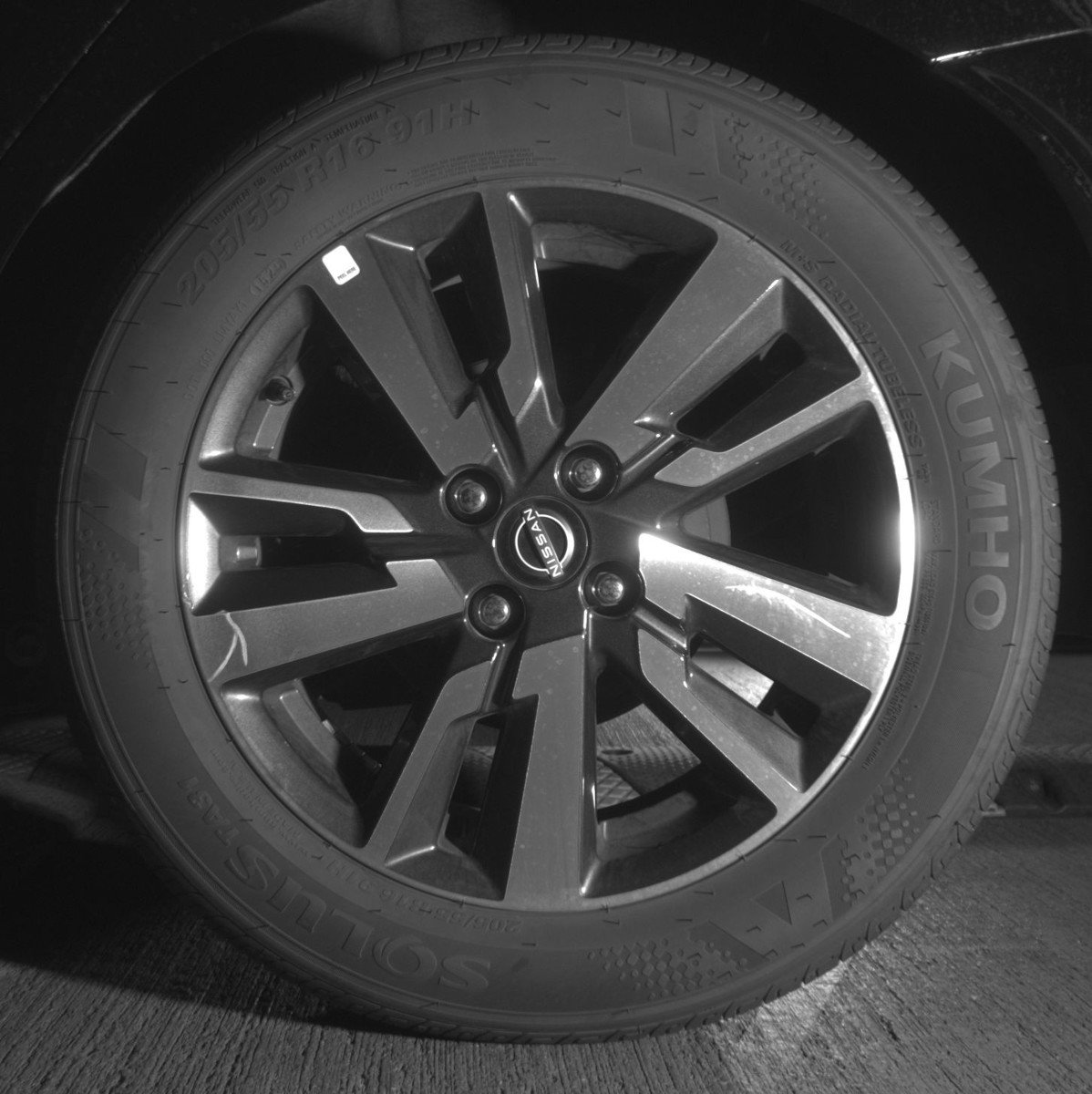 Used 2025 Nissan Versa SV image 14