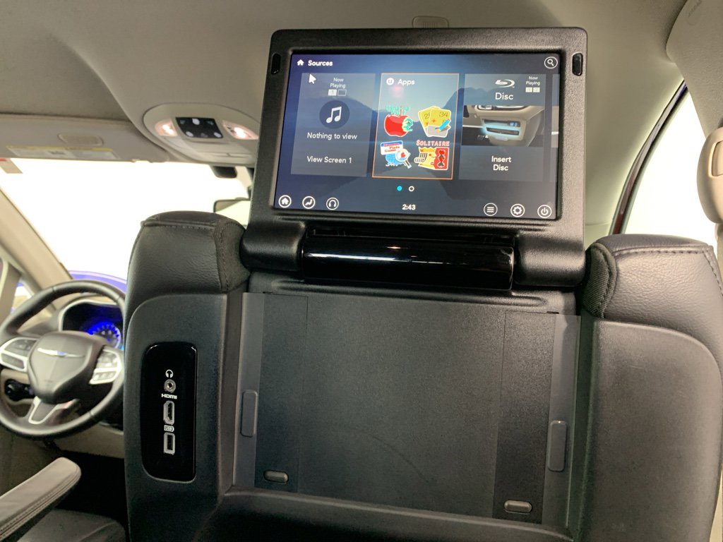 Used 2017 Chrysler Pacifica Touring-L Plus w/ Advanced Safetytec Group image 36