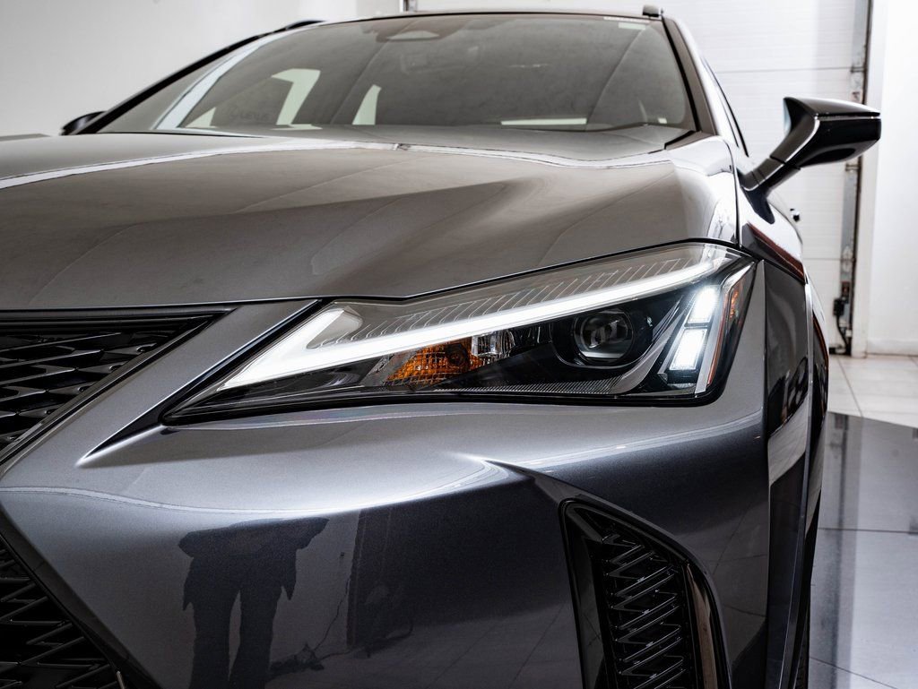 New 2026 Lexus UX 300h AWD image 15