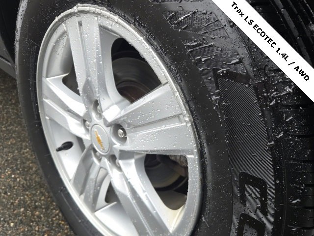 Used 2020 Chevrolet Trax LS w/ Tint and Cruise Package image 13