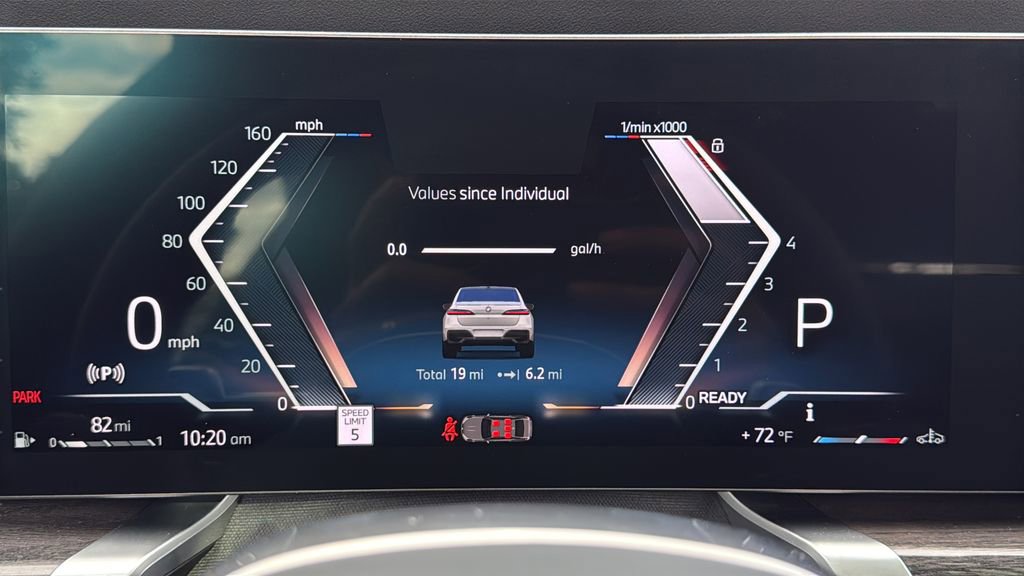 New 2026 BMW 760i xDrive w/ Executive Package image 10