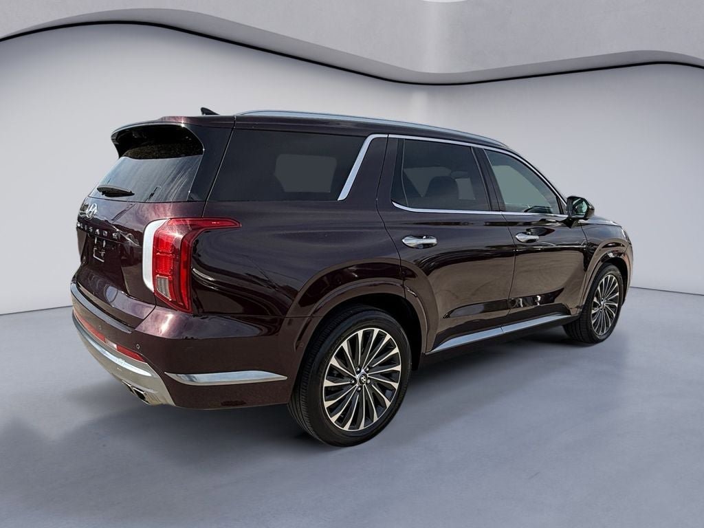 Used 2024 Hyundai Palisade Calligraphy FWD image 5