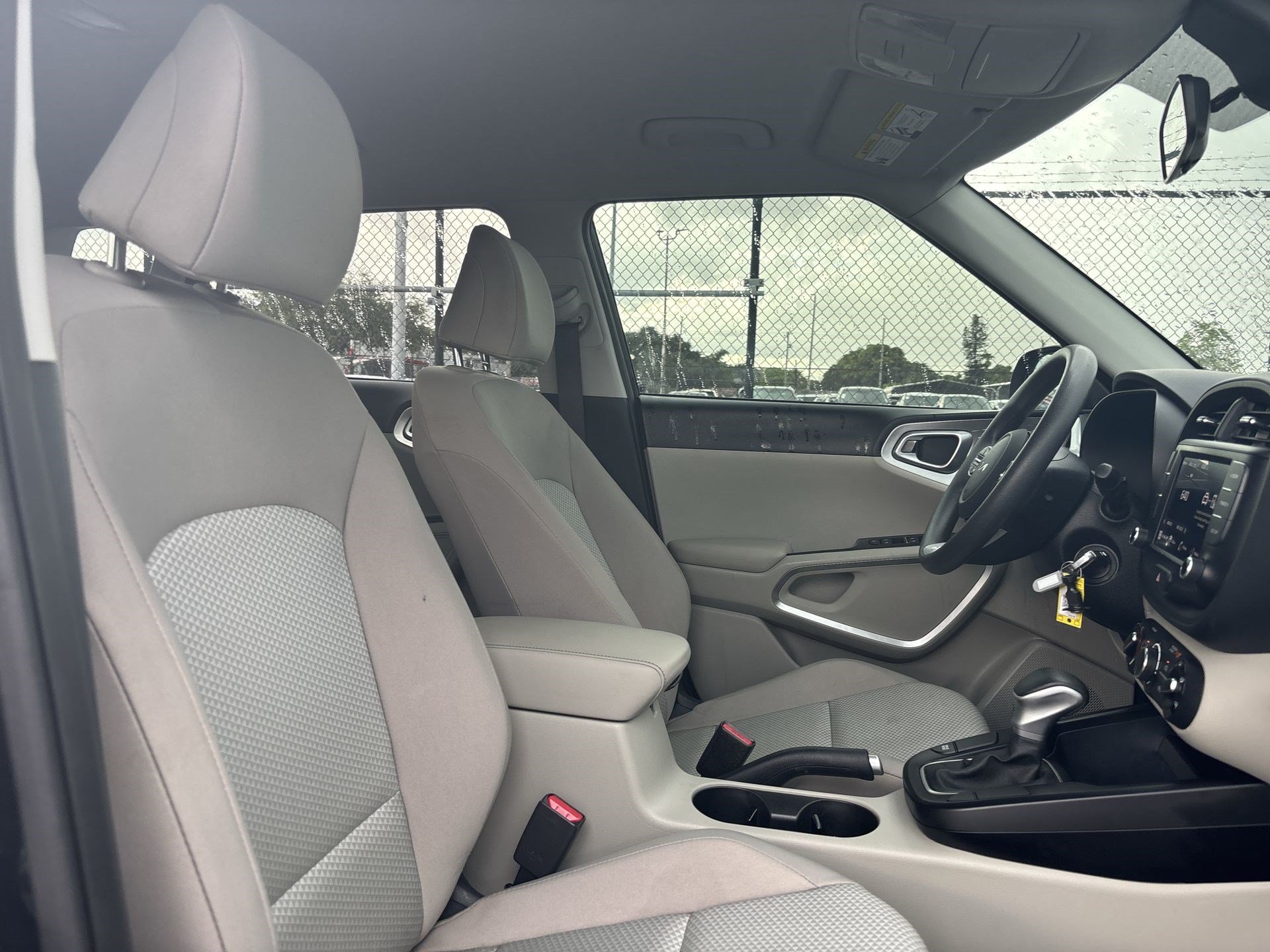 Used 2024 Kia Soul LX FWD image 23