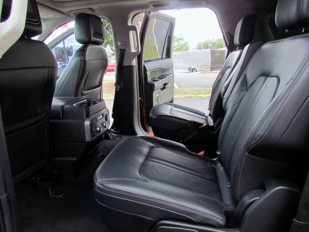 Used 2018 Ford Expedition Max Platinum image 24