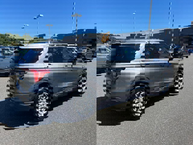 Certified 2025 Ford Explorer Active image 5