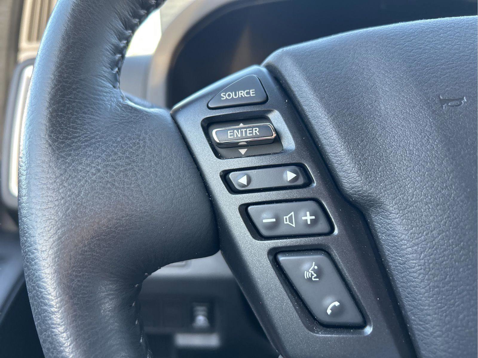 Used 2025 Nissan Frontier SV w/ SV Convenience Package image 16