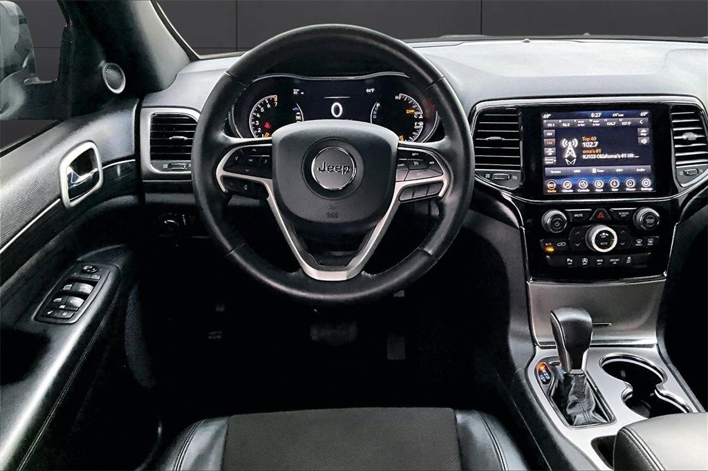 Used 2020 Jeep Grand Cherokee Altitude image 6