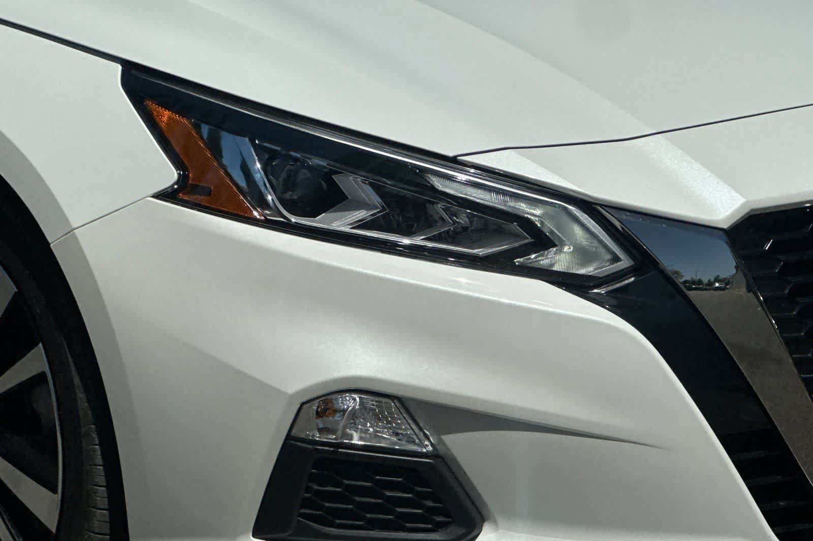 Certified 2022 Nissan Altima 2.5 SR FWD image 32