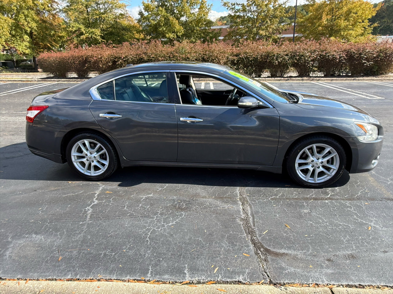 Used 2010 Nissan Maxima 3.5 SV w/ Monitor Pkg image 4