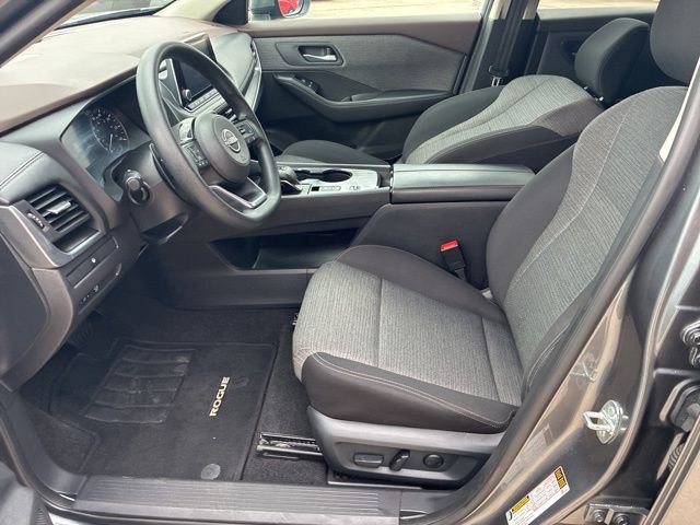 Used 2023 Nissan Rogue SV image 9