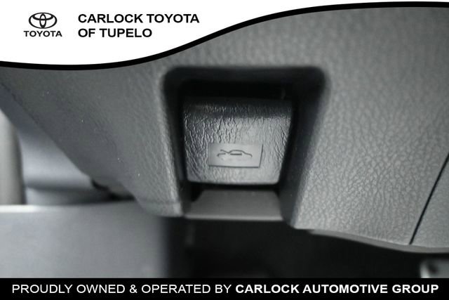 Used 2025 Toyota Camry SE FWD image 22