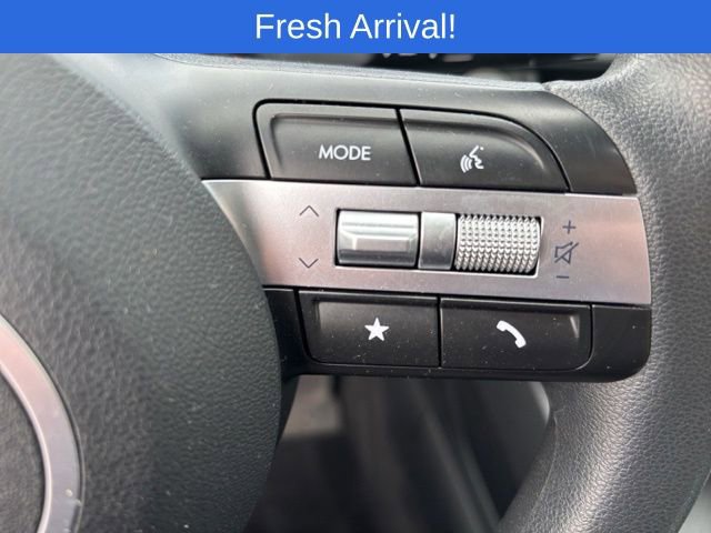 Used 2025 Hyundai Santa Cruz SE image 23