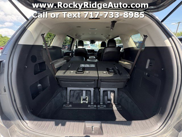 Used 2025 Kia Carnival FWD image 20
