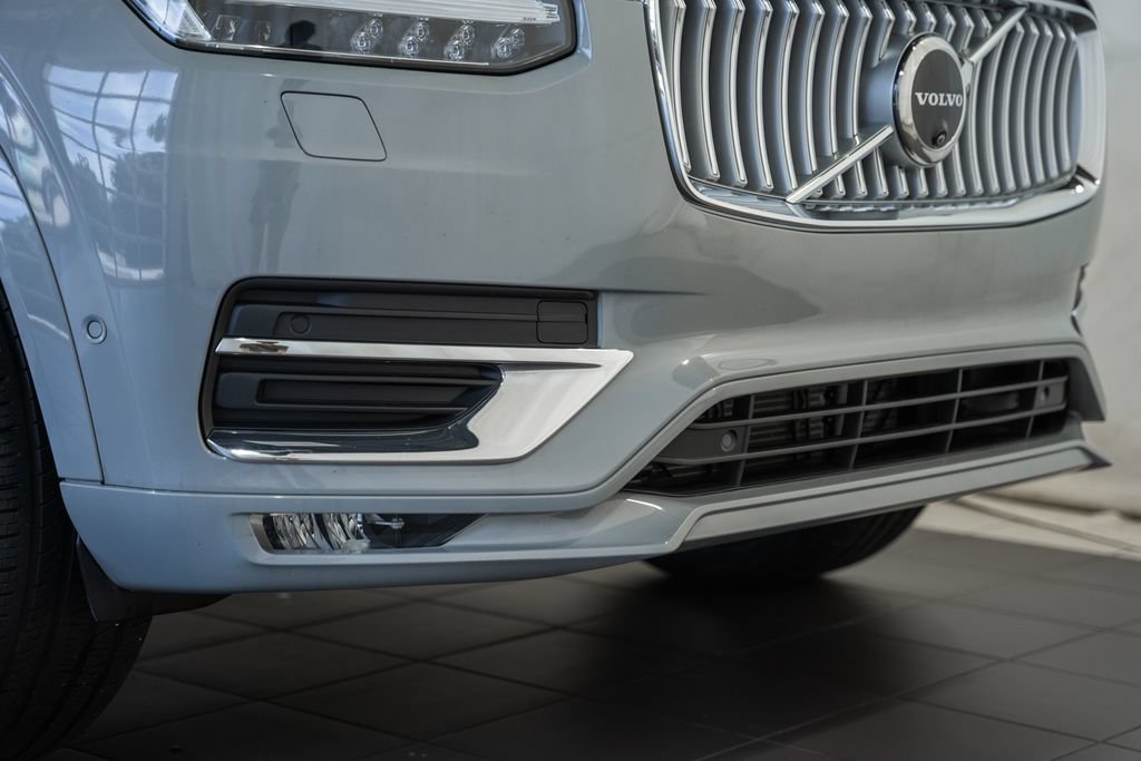 Used 2025 Volvo XC90 B6 Plus w/ Protection Package Premier AWD/4WD image 13