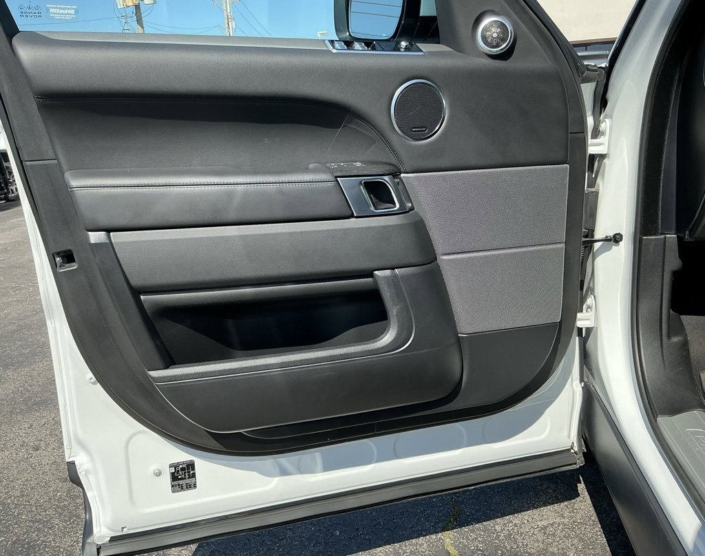 Used 2022 Land Rover Range Rover Sport HSE Silver Edition image 43