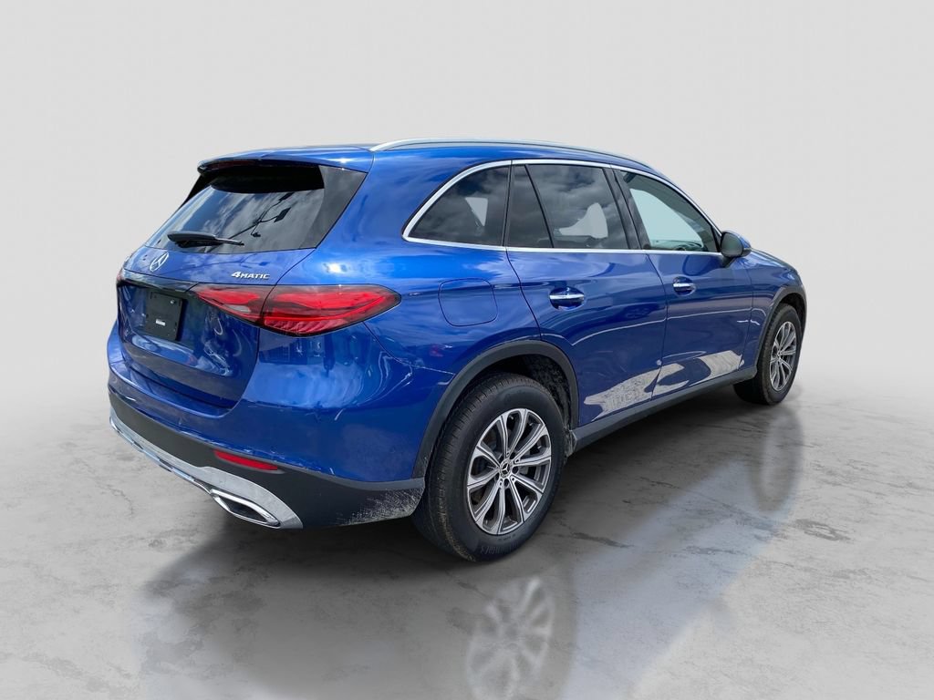 Used 2025 Mercedes-Benz GLC 300 4MATIC image 9