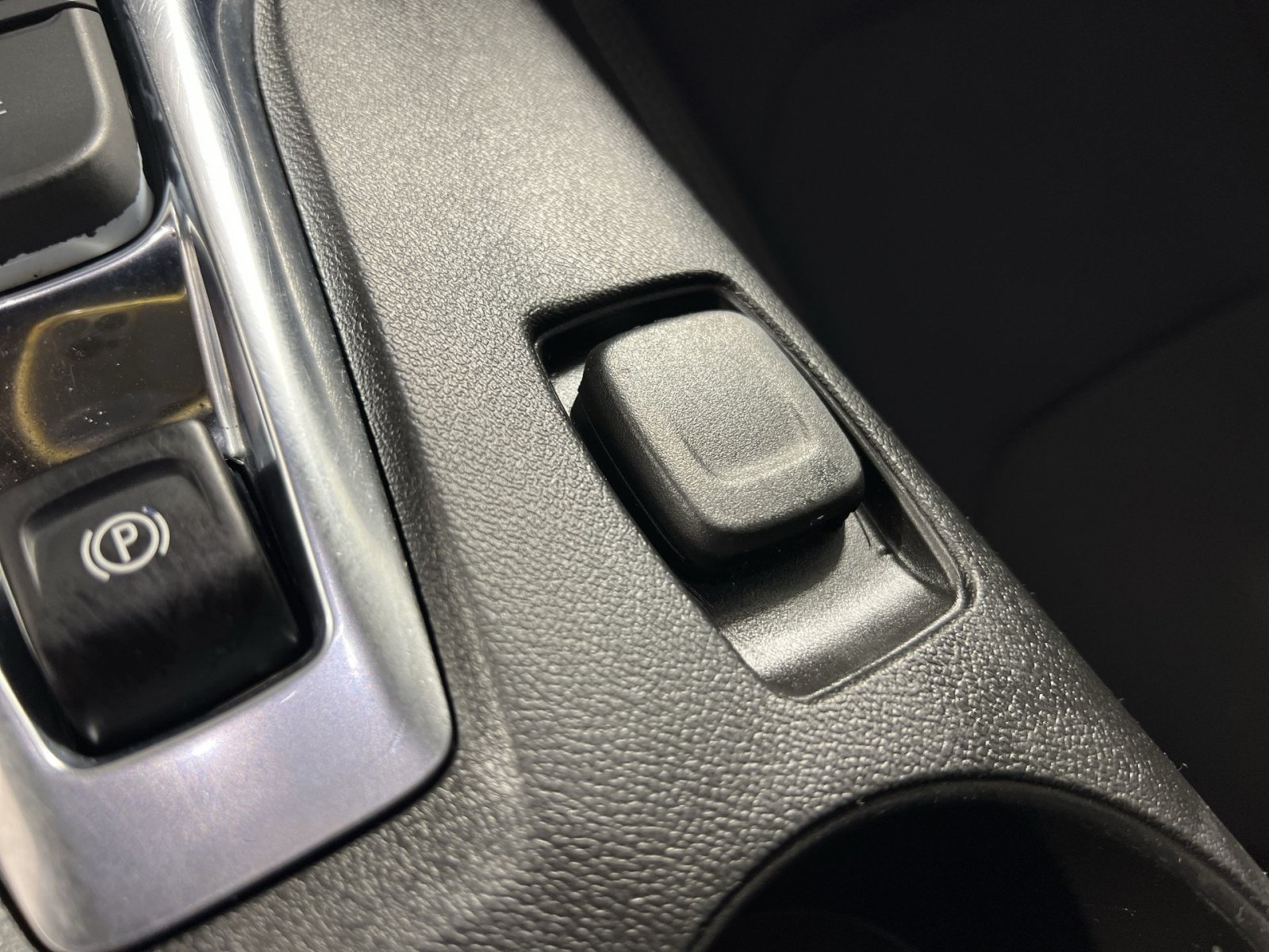 Used 2021 Chevrolet Camaro LT RWD image 32
