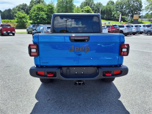 Used 2024 Jeep Gladiator Rubicon w/ Technology Group image 5