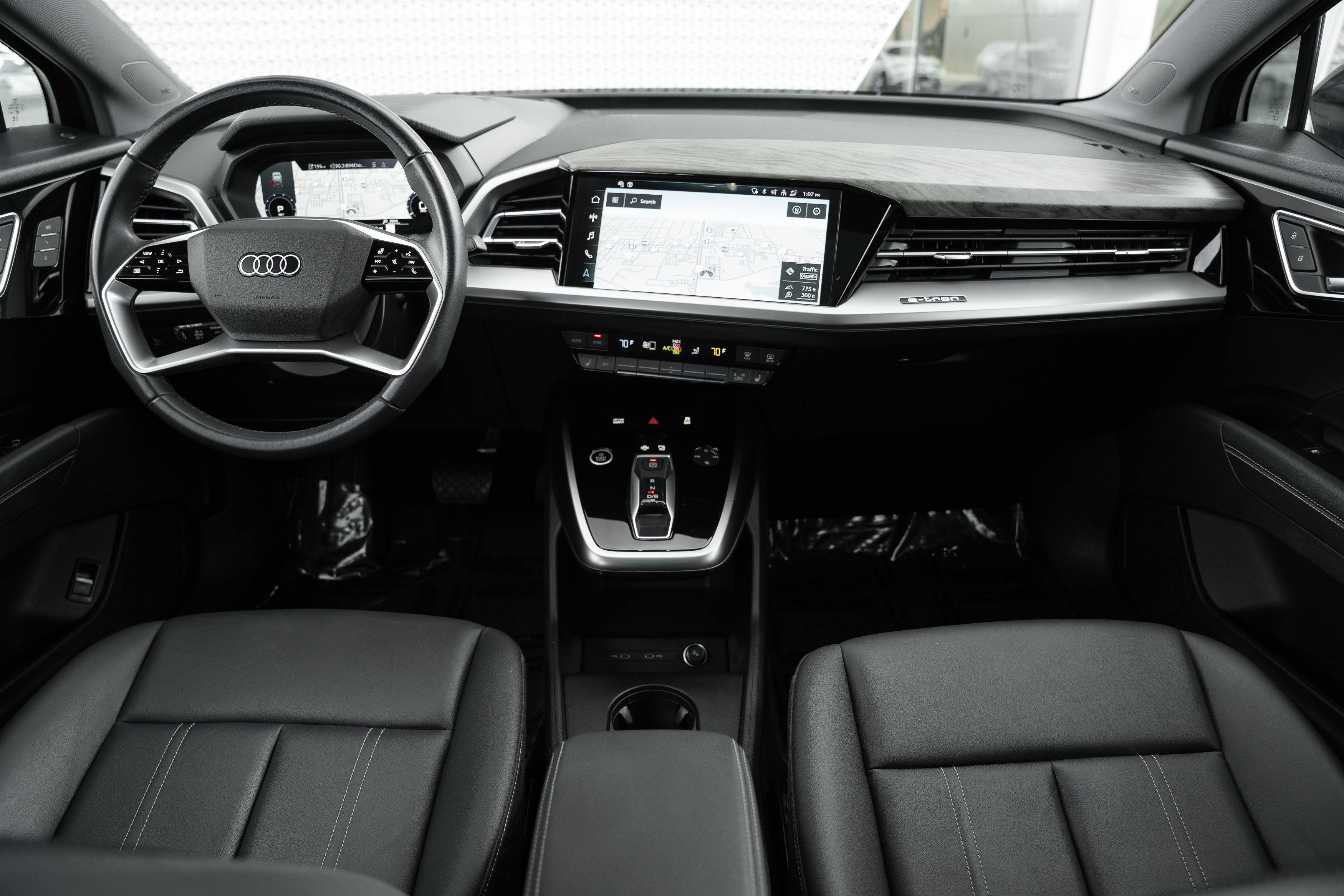 Certified 2023 Audi Q4 e-tron Prestige image 8