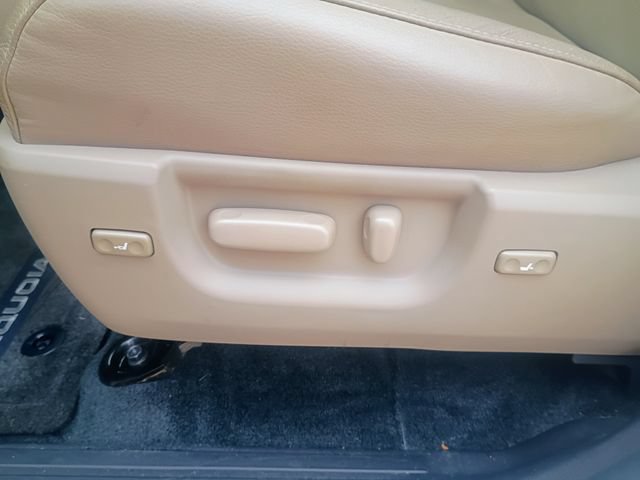 Used 2018 Toyota Sequoia Platinum AWD/4WD image 23