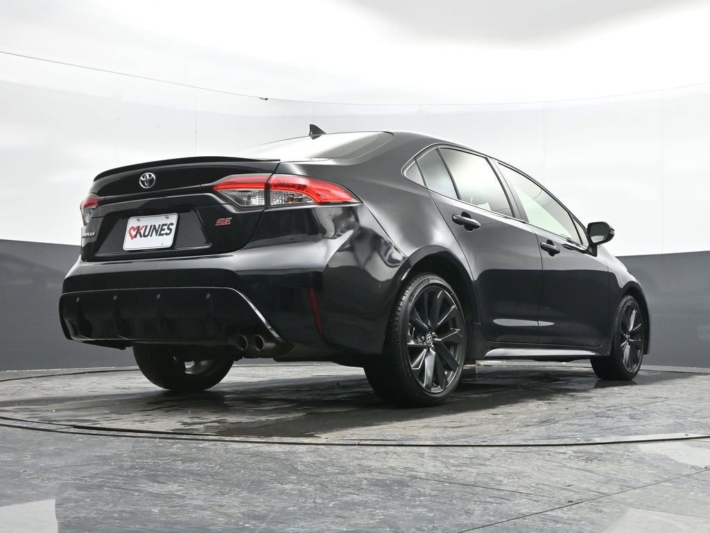 Used 2024 Toyota Corolla SE w/ SE Premium Package image 43