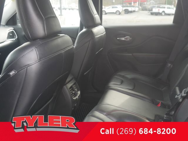 Used 2021 Jeep Cherokee Trailhawk image 42