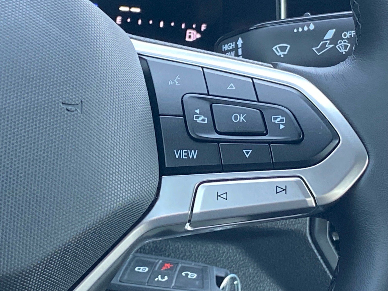 Certified 2025 Volkswagen Jetta Sport FWD image 9