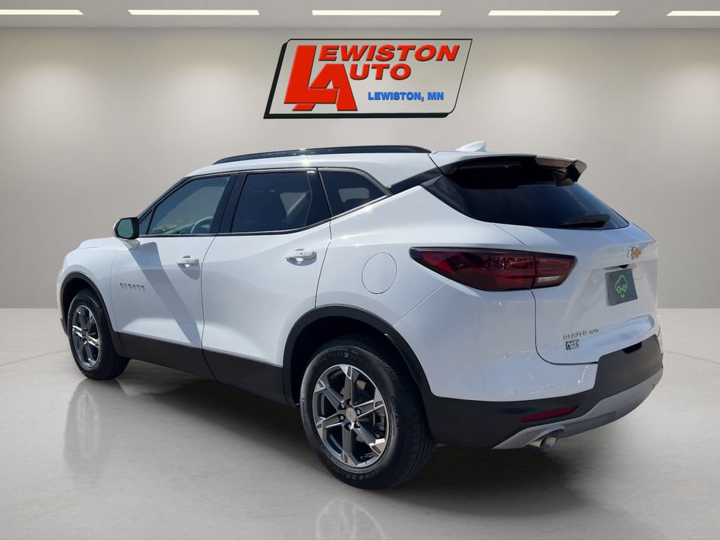 Certified 2025 Chevrolet Blazer LT w/ Convenience Package AWD/4WD image 3