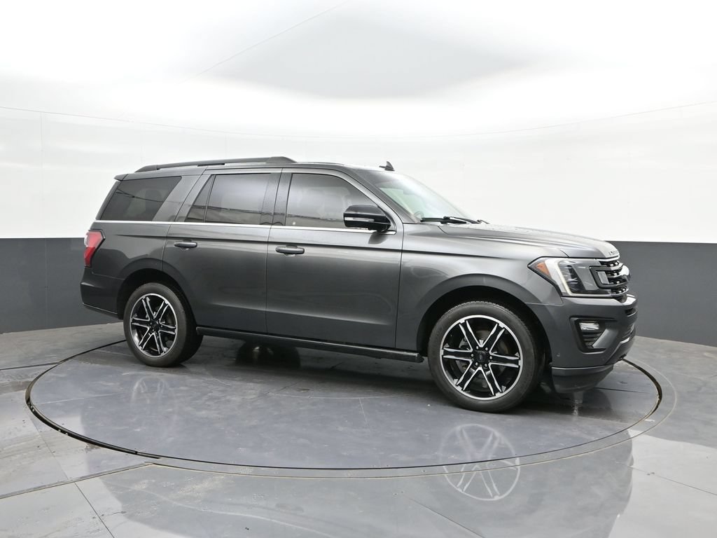 Used 2019 Ford Expedition Limited w/ Equipment Group 303A AWD/4WD image 17