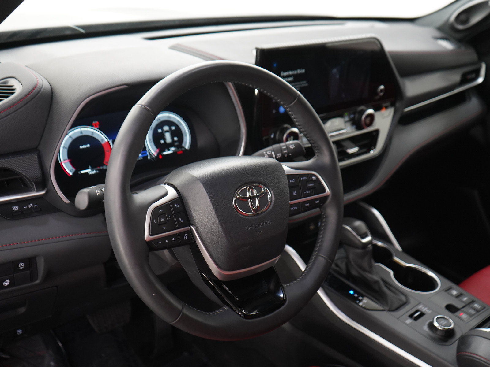 Used 2025 Toyota Highlander XSE AWD/4WD image 24