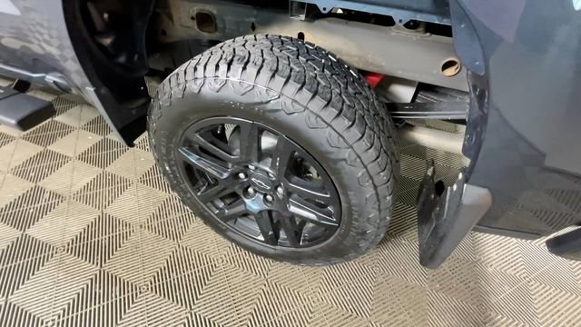 Used 2022 Chevrolet Silverado 1500 LT Trail Boss AWD/4WD image 16