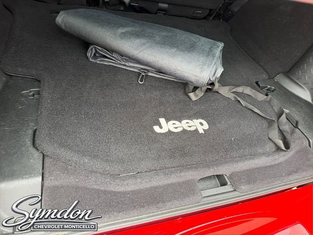 Used 2017 Jeep Wrangler Unlimited Sahara w/ Dual Top Group image 19