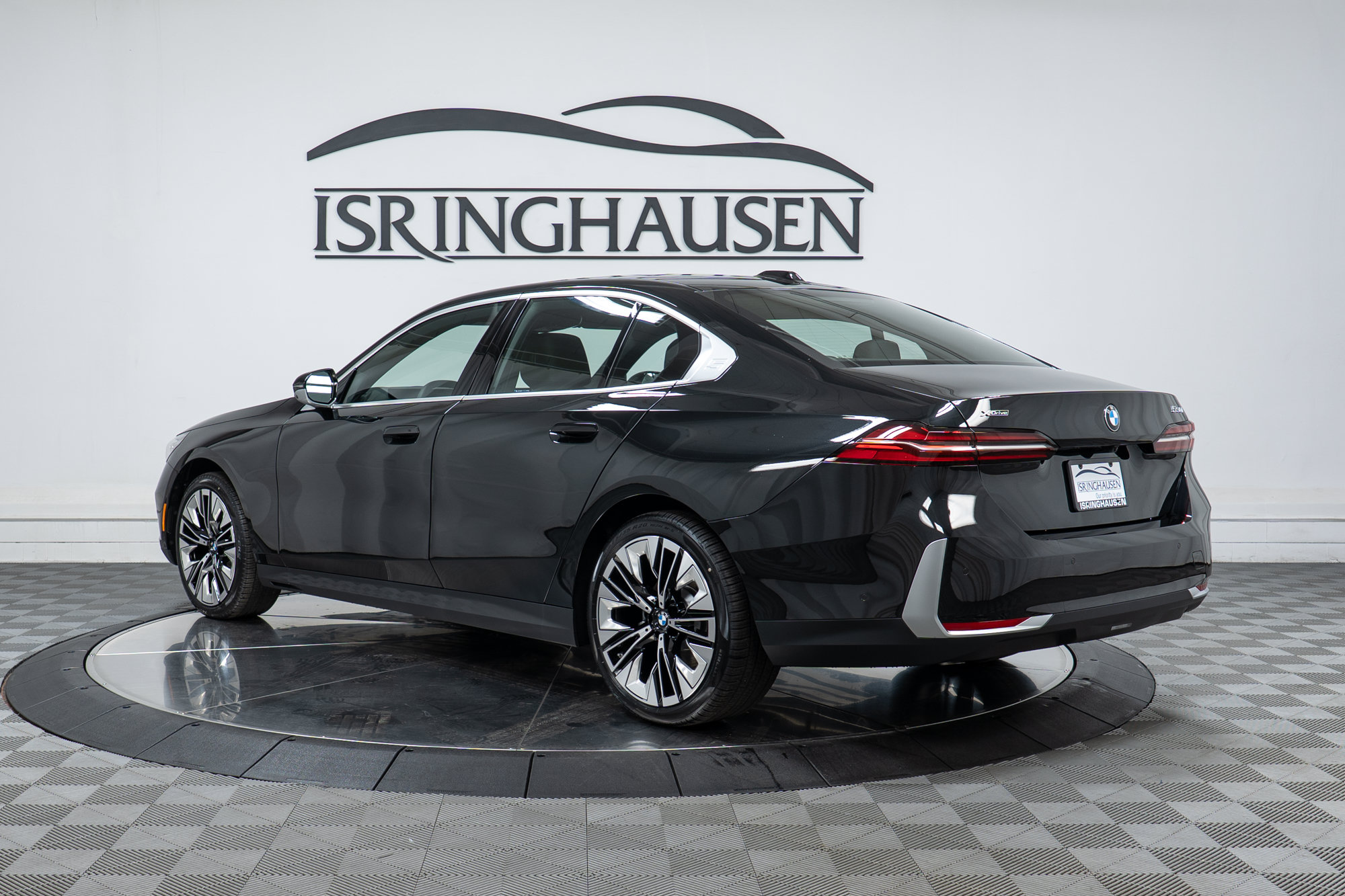 Used 2026 BMW 530i xDrive w/ Premium Package AWD/4WD image 7