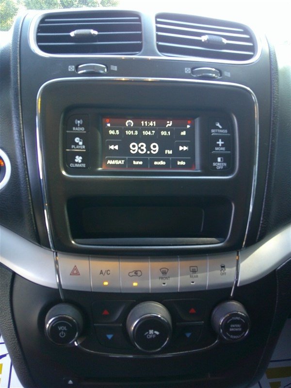 Used 2019 Dodge Journey SE w/ Connectivity Group FWD image 13
