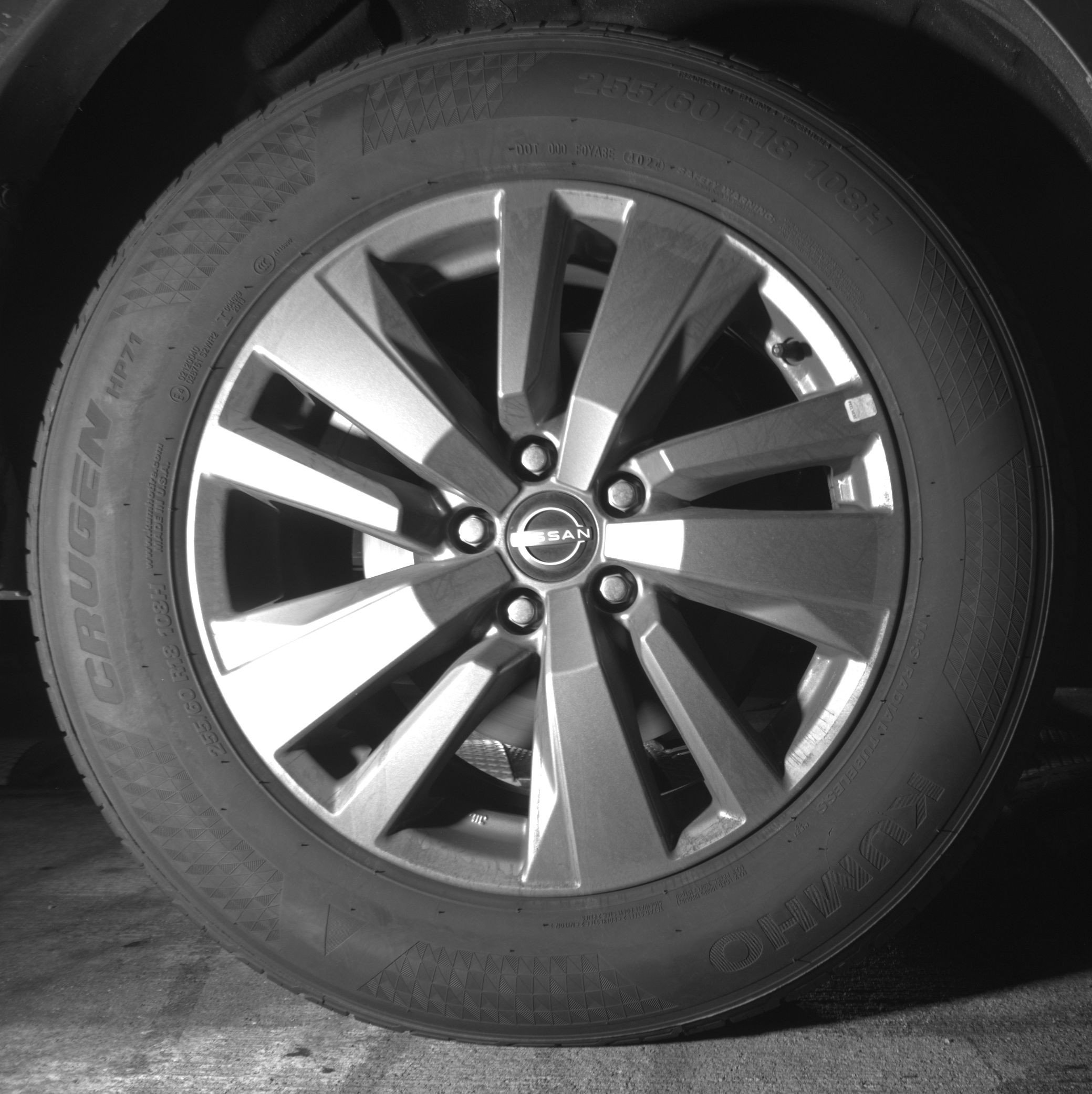 Used 2025 Nissan Pathfinder SV image 15