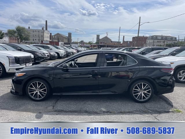 Used 2023 Toyota Camry XLE FWD image 9