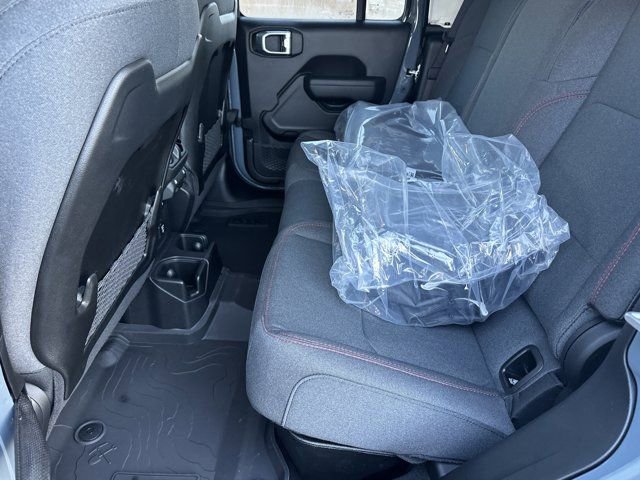 New 2026 Jeep Gladiator Rubicon w/ Technology Group image 19