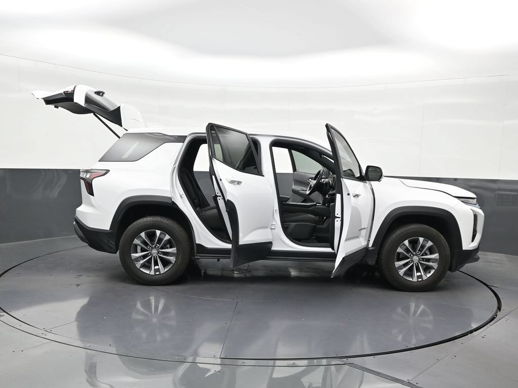 Used 2025 Chevrolet Equinox LT w/ Safety and Technology Package FWD image 33