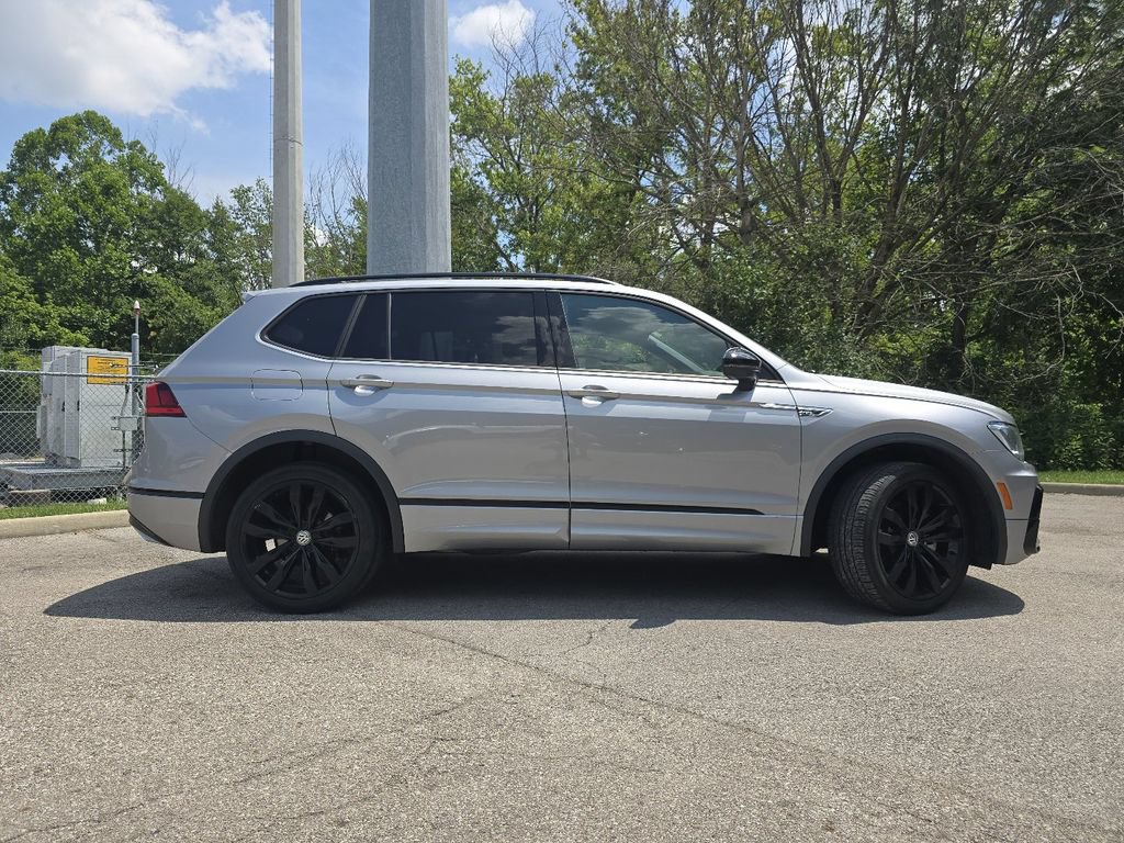 Used 2021 Volkswagen Tiguan SE R-Line AWD/4WD image 16