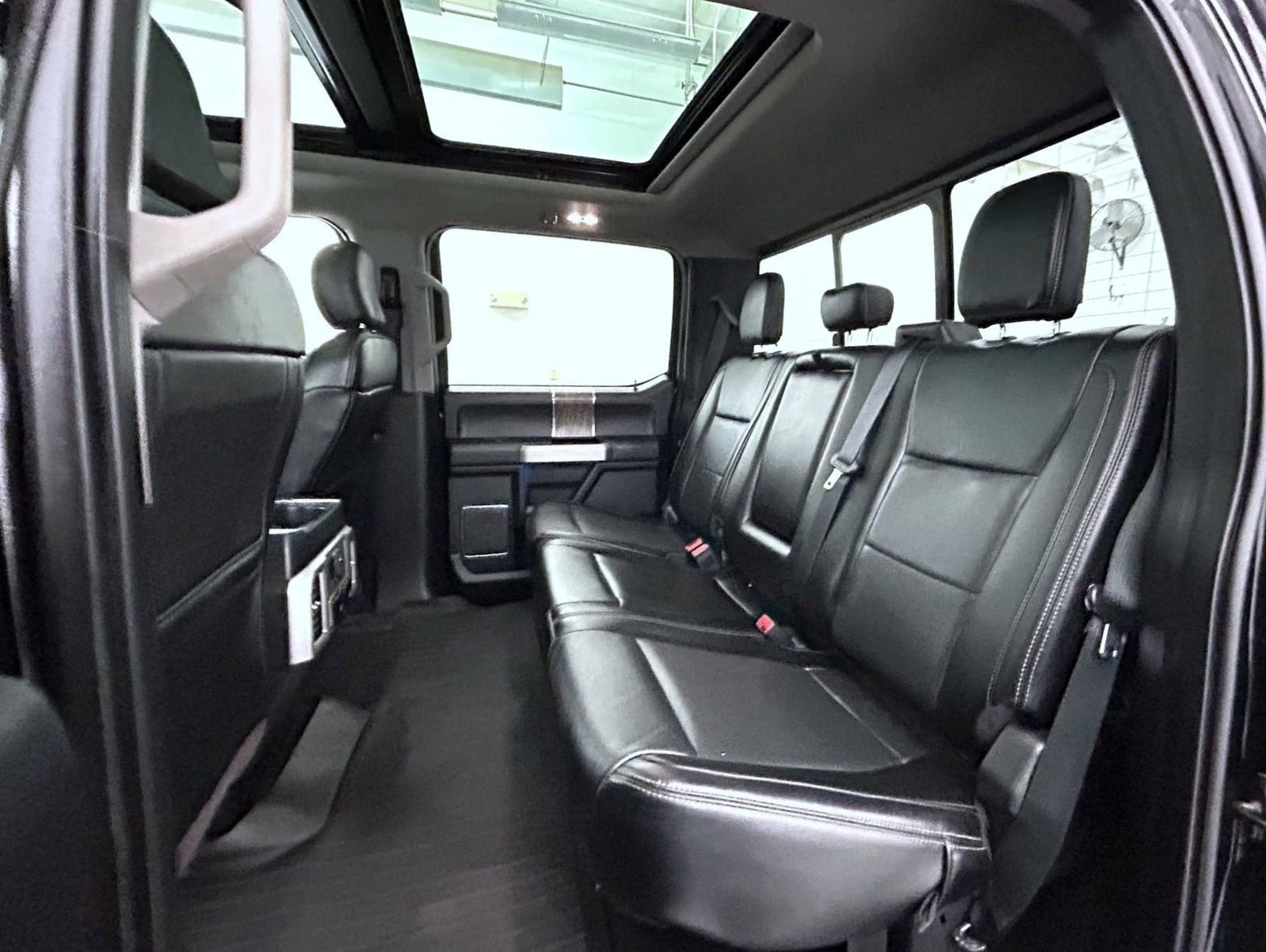 Used 2019 Ford F250 Lariat w/ Lariat Ultimate Package image 19