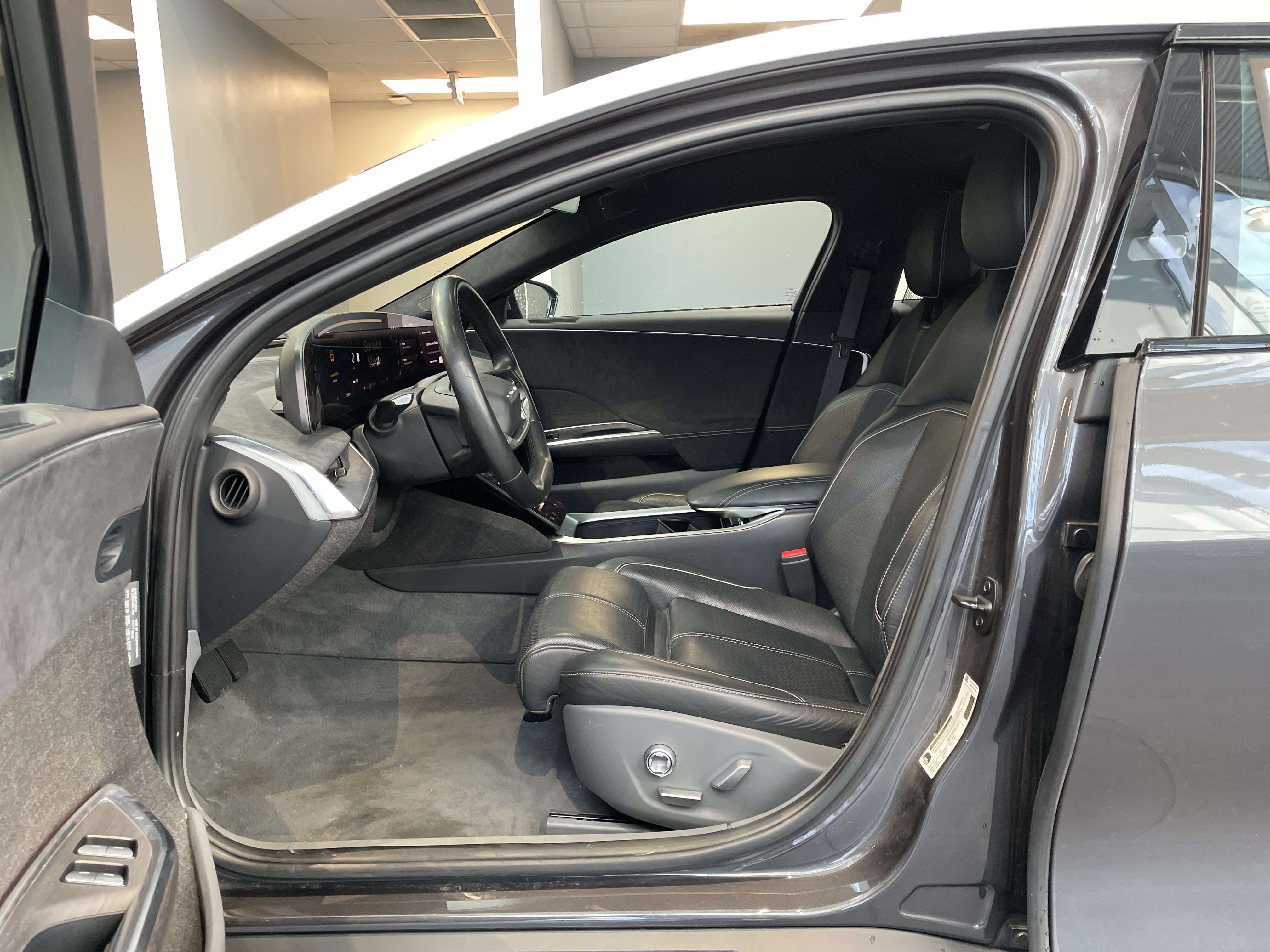 Used 2022 Lucid Air Grand Touring AWD/4WD image 17
