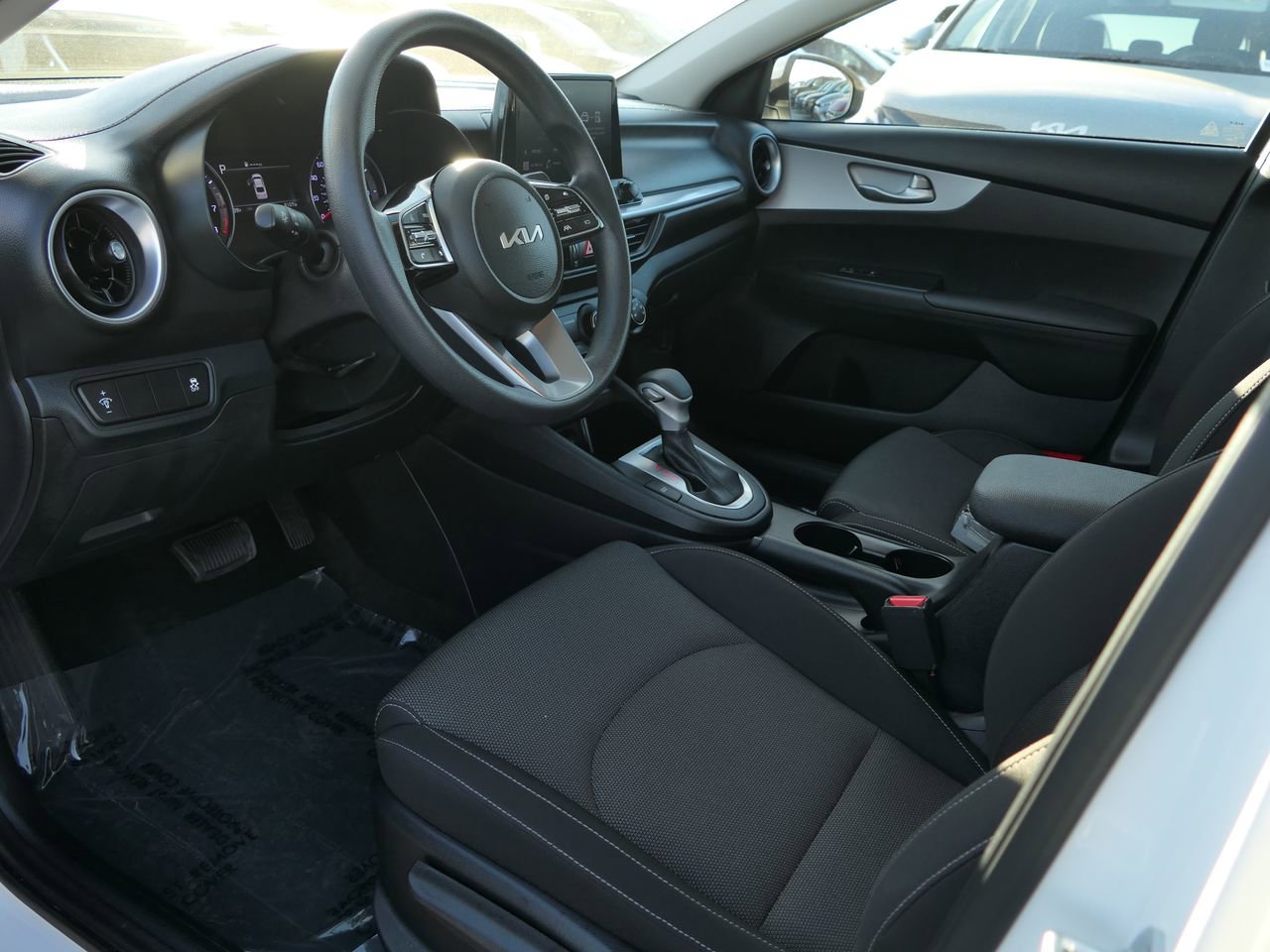 Used 2024 Kia Forte LXS image 11