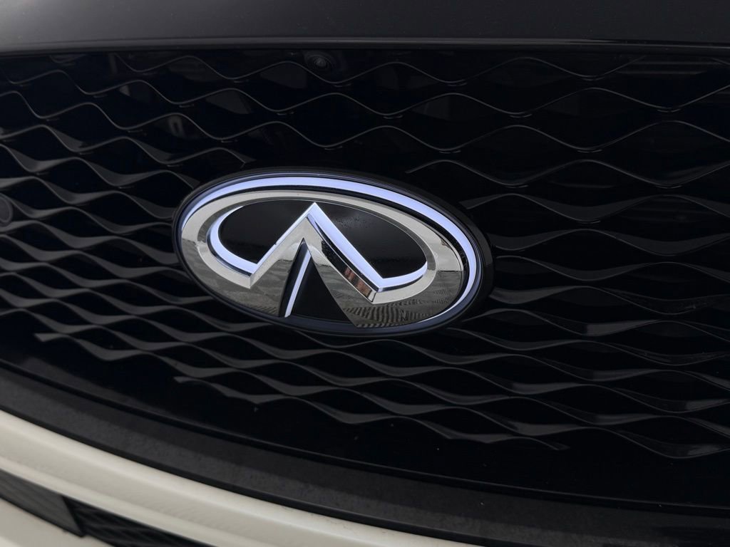Used 2023 INFINITI Q50 Sensory image 10