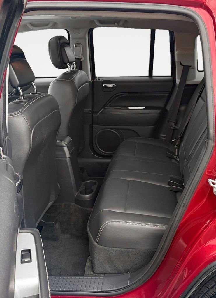 Used 2015 Jeep Compass High Altitude image 13