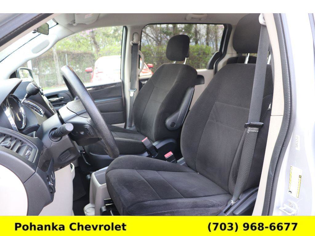 Used 2012 Dodge Grand Caravan SE image 17